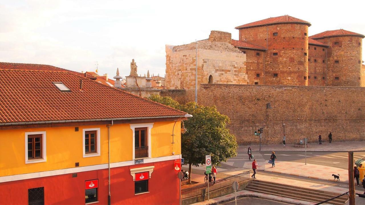 Housingleon - Muralla Bagian luar foto
