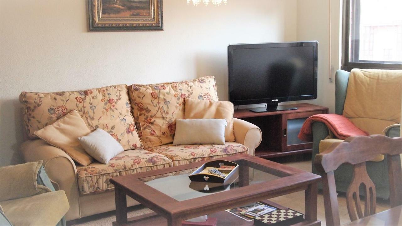 Housingleon - Muralla Bagian luar foto